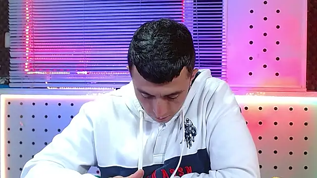 Darko0717 online show from February 28, 2026, 11:50 pm