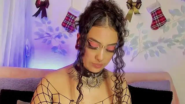 Cata green online show from December 23, 2024, 11:28 pm