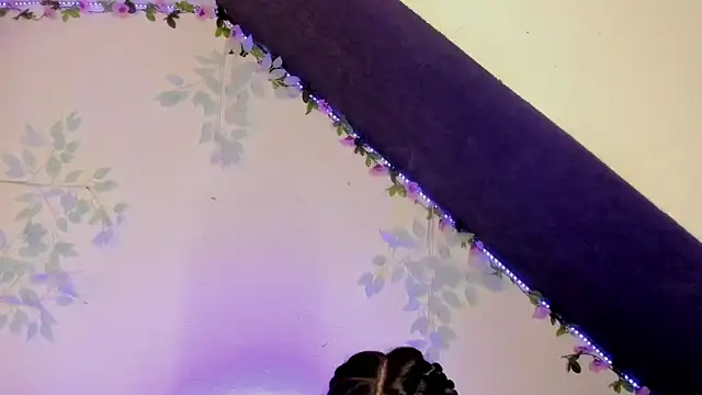 Cata green online show from January 13, 2025, 11:49 pm