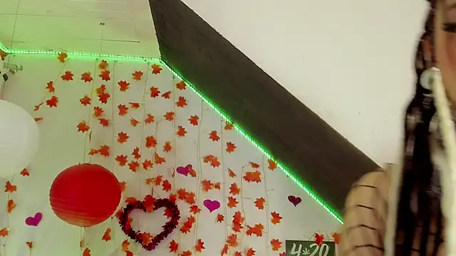 Cata green online show from February 19, 2025, 8:31 pm