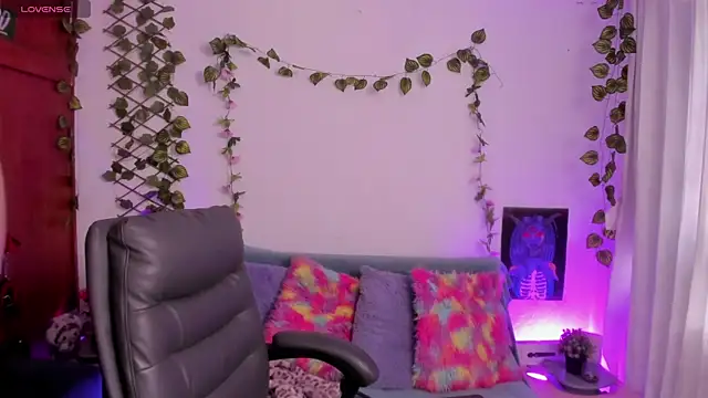 Cata green online show from September 22, 2025, 8:11 pm