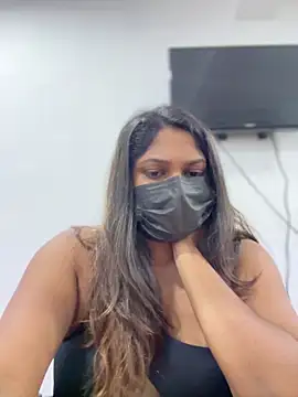 Snapshot of Black_Beauty997 chatting on February 26, 2025, 5:28 pm Black Beauty997 online show from February 26, 2025, 5:28 pm