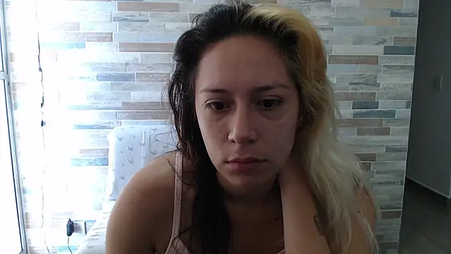 Snapshot of MommyMiaWs chatting on October 9, 2025, 1:20 pm MommyMiaWs online show from October 9, 2025, 1:20 pm