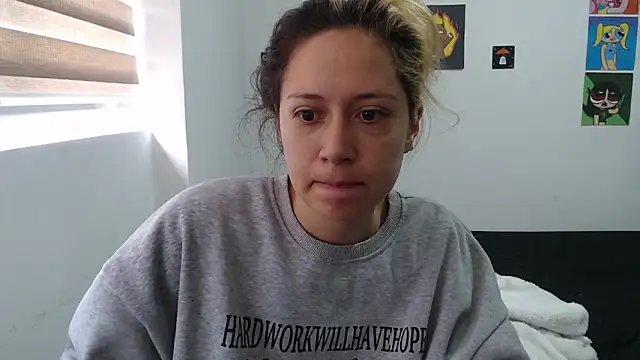 Snapshot of MommyMiaWs chatting on October 12, 2025, 2:05 pm MommyMiaWs online show from October 12, 2025, 2:05 pm