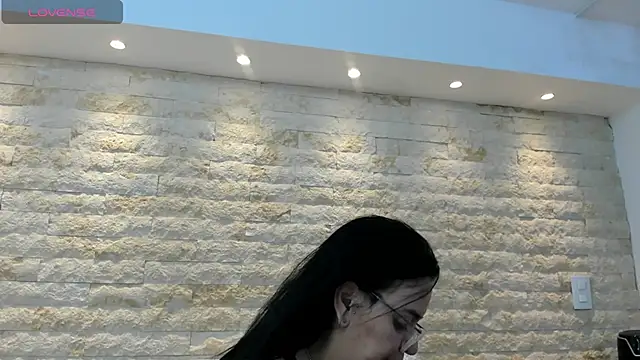 anette cooper online show from November 28, 2025, 4:04 am