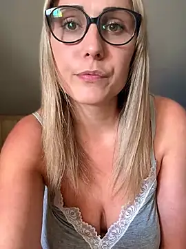 Leanymphoo online show from March 27, 2026, 10:48 am