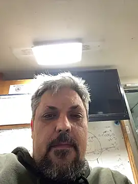 Snapshot of tank32s chatting on January 24, 2025, 6:57 am tank32s online show from January 24, 2025, 6:57 am