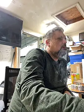 Snapshot of tank32s chatting on February 28, 2025, 7:05 am tank32s online show from February 28, 2025, 7:05 am