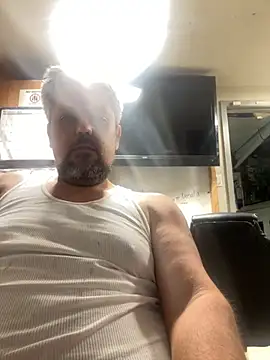 Snapshot of tank32s chatting on September 10, 2025, 4:45 am tank32s online show from September 10, 2025, 4:45 am