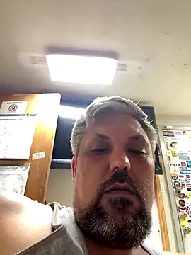 Snapshot of tank32s chatting on September 14, 2025, 5:06 am tank32s online show from September 14, 2025, 5:06 am