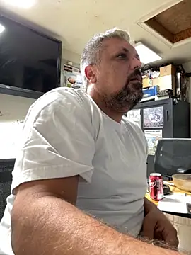 Snapshot of tank32s chatting on October 9, 2025, 3:10 pm tank32s online show from October 9, 2025, 3:10 pm