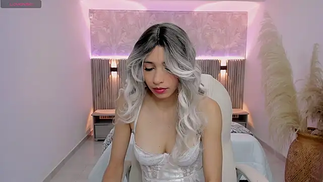 Snapshot of emilly_smith_1 chatting on January 24, 2025, 3:22 am emilly smith 1 online show from January 24, 2025, 3:22 am