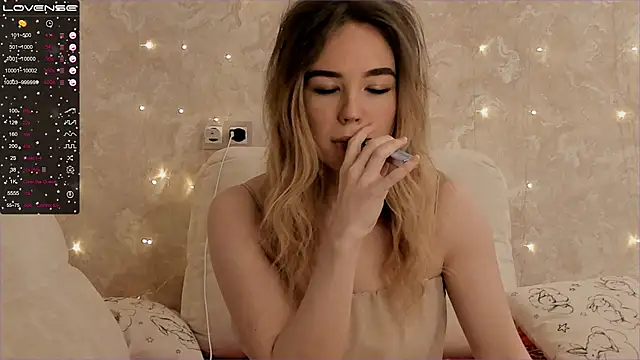 EvaSileZ online show from December 22, 2025, 8:00 am