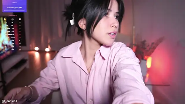 anniehillofficial online show from September 27, 2025, 8:25 pm