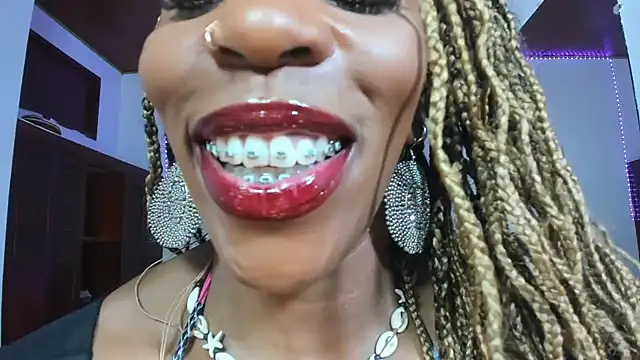 TAYLORR778 online show from October 4, 2025, 4:27 pm