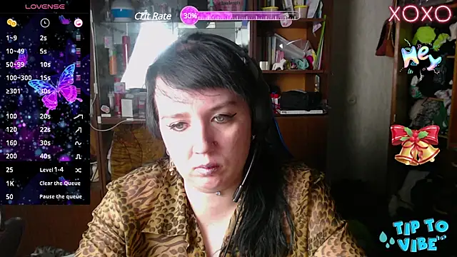 LeonaHarrison online show from December 12, 2024, 3:37 pm
