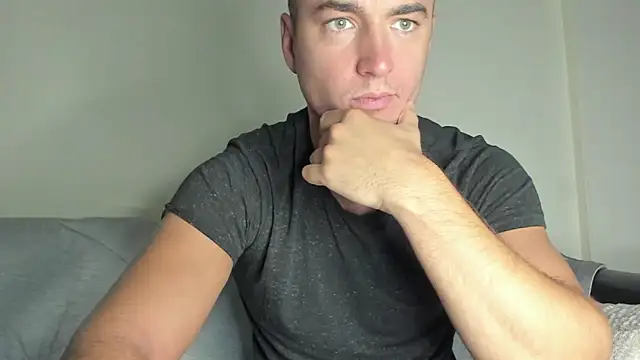 paulblack21 online show from January 13, 2026, 12:05 am