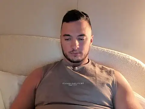 paulblack21 online show from April 11, 2026, 7:40 pm