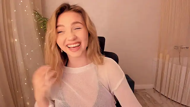 GracefulLook online show from January 18, 2025, 7:48 pm