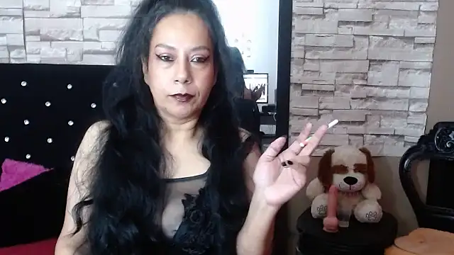 MarianaNight02 online show from November 14, 2025, 6:23 am