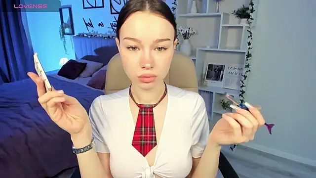 KaitieLove online show from March 18, 2025, 12:03 pm