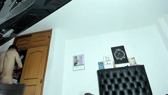 JohanyLatino online show from February 21, 2025, 12:06 pm