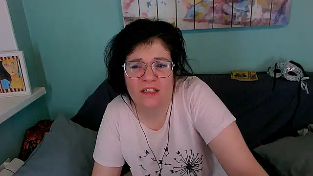 EverlyRays online show from March 16, 2026, 10:25 pm