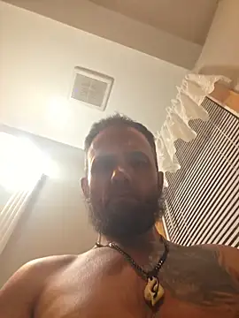 ljbmyweeny online show from November 8, 2025, 12:49 pm