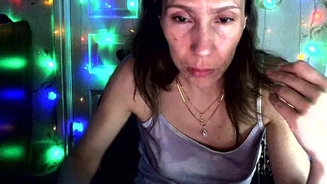 Ladywinter online show from April 3, 2026, 3:43 pm