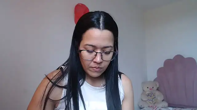 lady hot2xx online show from October 31, 2025, 5:58 pm