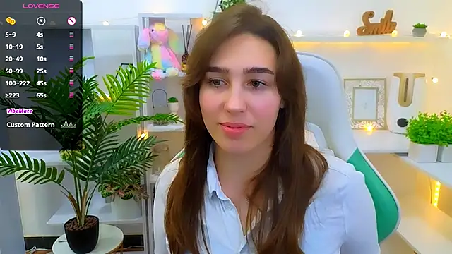  Eliizabeth  online show from January 24, 2025, 12:52 am