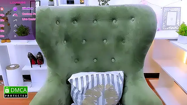  Eliizabeth  online show from October 1, 2025, 8:26 pm