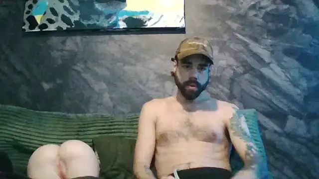 Snapshot of Randeltron chatting on December 2, 2025, 6:36 pm Randeltron online show from December 2, 2025, 6:36 pm