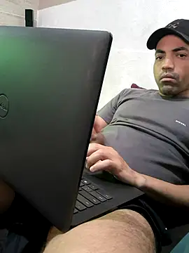 KingZilla2023 online show from April 16, 2026, 7:14 pm