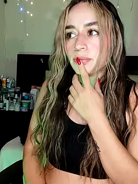 Snapshot of Natalia_Suarez chatting on December 29, 2024, 3:33 am Natalia Suarez online show from December 29, 2024, 3:33 am