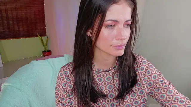 Emma  Blanco online show from April 15, 2026, 2:46 pm