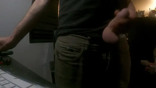 leanjamesdean online show from December 26, 2024, 2:27 pm