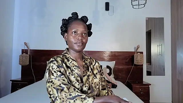 Elegant Ebony online show from March 31, 2026, 7:42 am