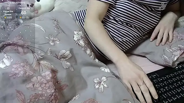 Viktoriiya bald online show from November 25, 2025, 12:10 am