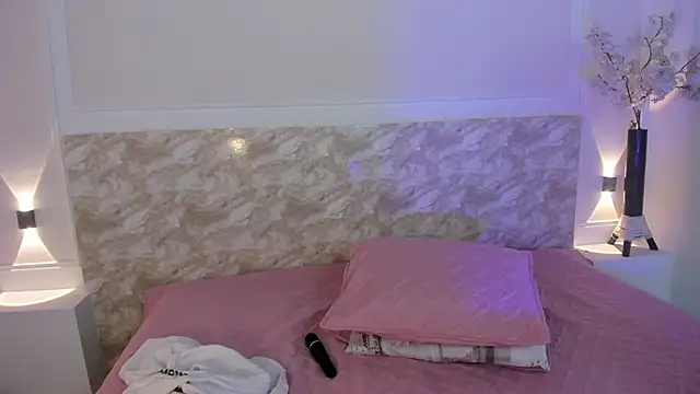 Snapshot of EmilyEvans7 chatting on January 27, 2025, 7:13 pm EmilyEvans7 online show from January 27, 2025, 7:13 pm