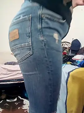 Snapshot of lolo890 chatting on October 24, 2025, 4:25 pm lolo890 online show from October 24, 2025, 4:25 pm