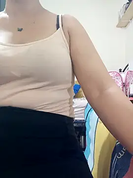 Snapshot of lolo890 chatting on October 29, 2025, 1:35 pm lolo890 online show from October 29, 2025, 1:35 pm