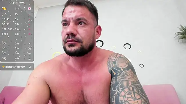 Snapshot of musclemonster31 chatting on February 6, 2025, 7:45 am musclemonster31 online show from February 6, 2025, 7:45 am