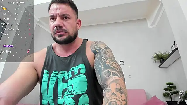 Snapshot of musclemonster31 chatting on February 6, 2025, 11:04 pm musclemonster31 online show from February 6, 2025, 11:04 pm