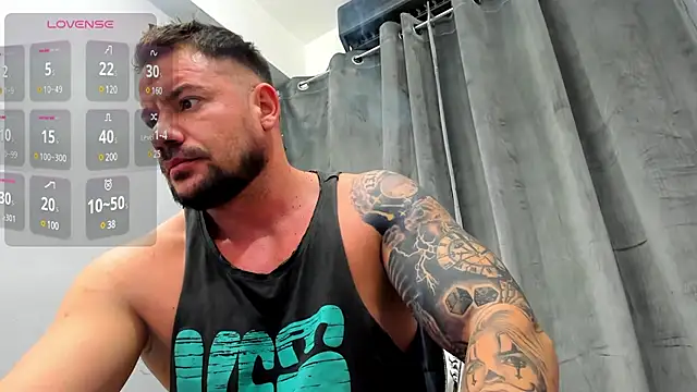 Snapshot of musclemonster31 chatting on February 11, 2025, 5:47 am musclemonster31 online show from February 11, 2025, 5:47 am