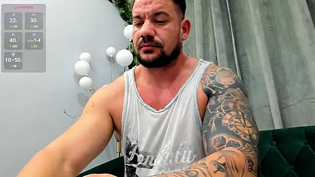 Snapshot of musclemonster31 chatting on February 14, 2025, 10:25 pm musclemonster31 online show from February 14, 2025, 10:25 pm