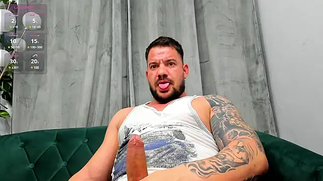 Snapshot of musclemonster31 chatting on February 15, 2025, 1:31 am musclemonster31 online show from February 15, 2025, 1:31 am