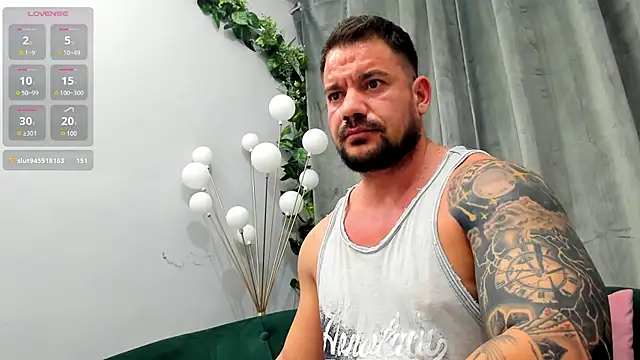 Snapshot of musclemonster31 chatting on February 15, 2025, 7:38 am musclemonster31 online show from February 15, 2025, 7:38 am