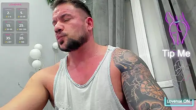 Snapshot of musclemonster31 chatting on March 1, 2025, 8:21 pm musclemonster31 online show from March 1, 2025, 8:21 pm