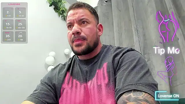 Snapshot of musclemonster31 chatting on March 2, 2025, 8:50 pm musclemonster31 online show from March 2, 2025, 8:50 pm